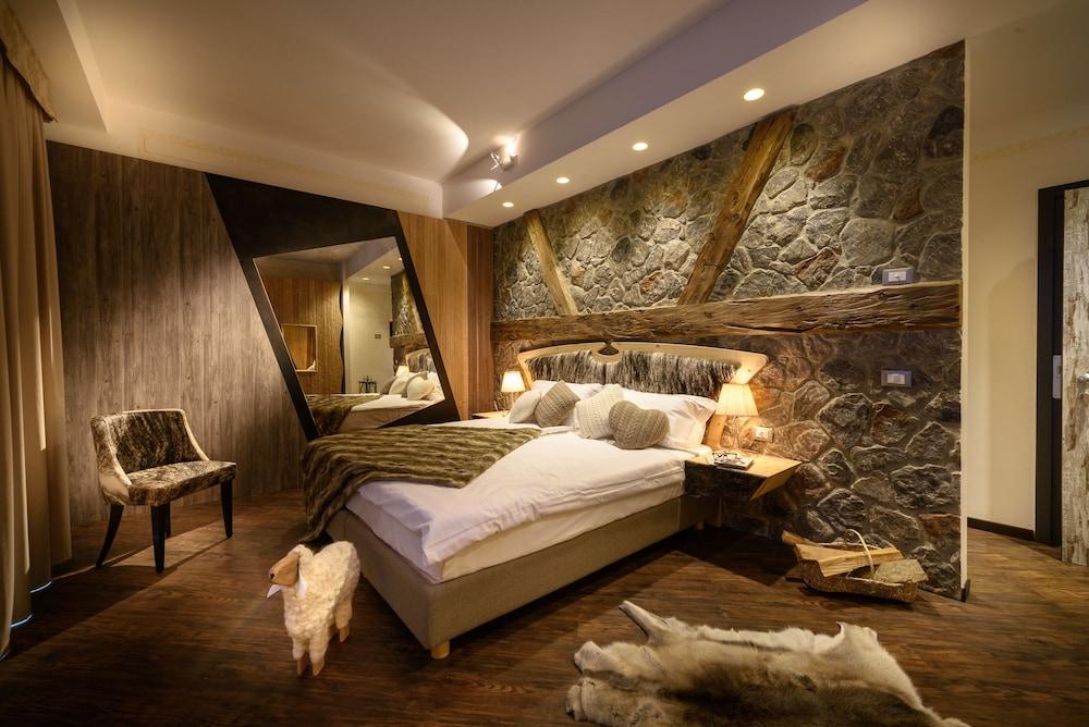 Hotel Corona Тірано Екстер'єр фото